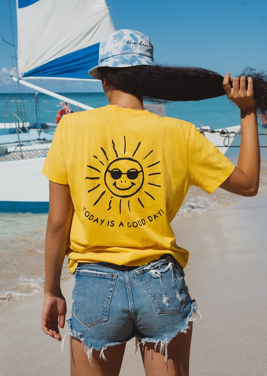 https://www.sunriseshackhawaii.com/cdn/shop/products/DSC07014_1600x.jpg?v=1663904479